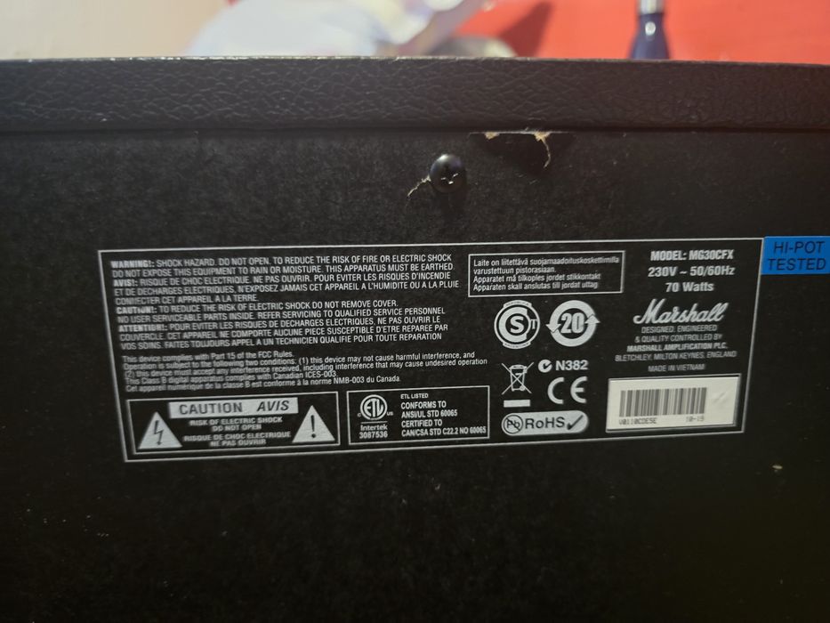 Marshall mg30fx усилвател