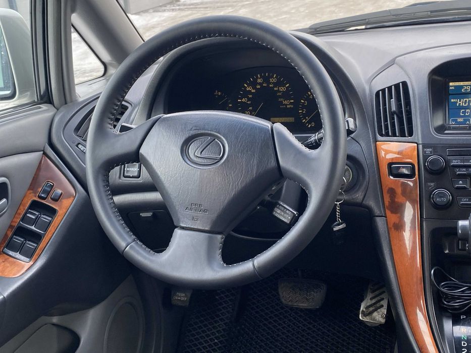 Продам LEXUS RX300