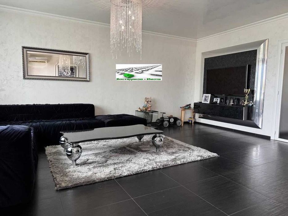 Продава се Тристаен апартамент в Пловдив, Кършияка - 127 кв.м за 2481 €/кв.м - Снимка #2