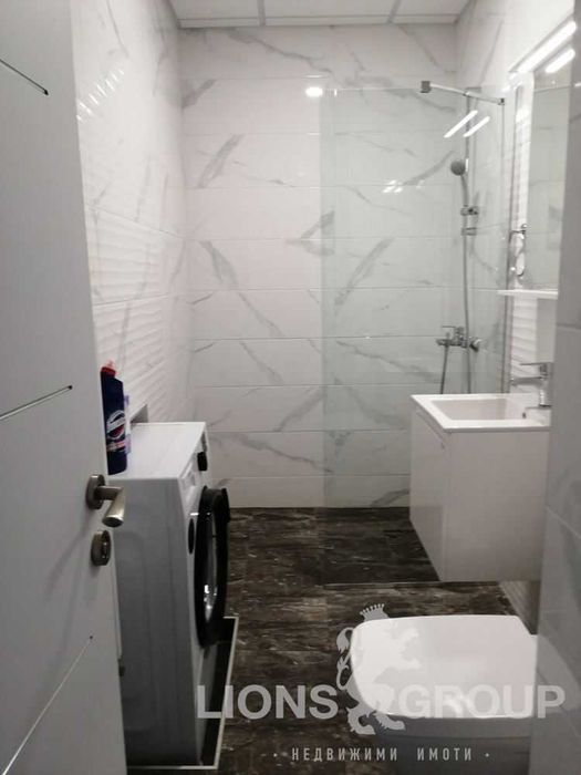 Дава се под наем Тристаен апартамент в Варна, Център - 90 кв.м за 1000 € - Снимка #12