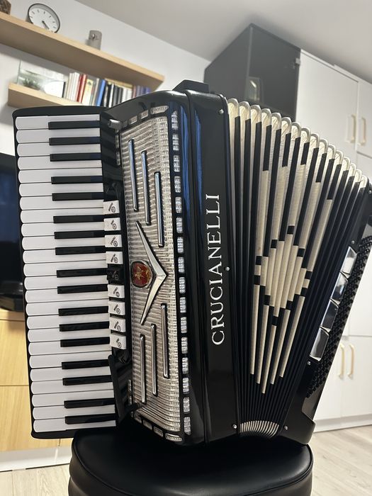 Acordeon midi Crucianelli (italian)