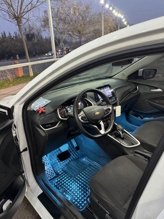 Chevrolet Onix LTZ 2023 Белый