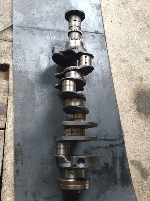 Колянов вал бутала и биели от BMW 540i - V8