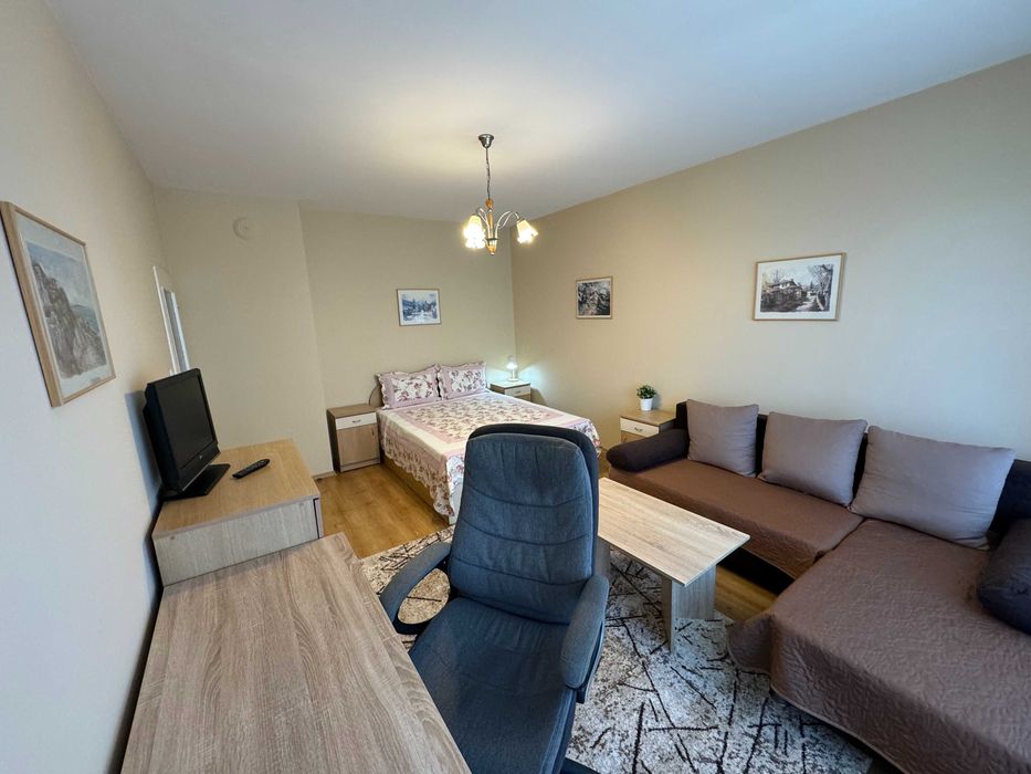 Дава се под наем Двустаен апартамент в София, Център - 52 кв.м за 425 € - Снимка #2