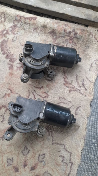 Продам      Автомобильные     дворник    маторчик