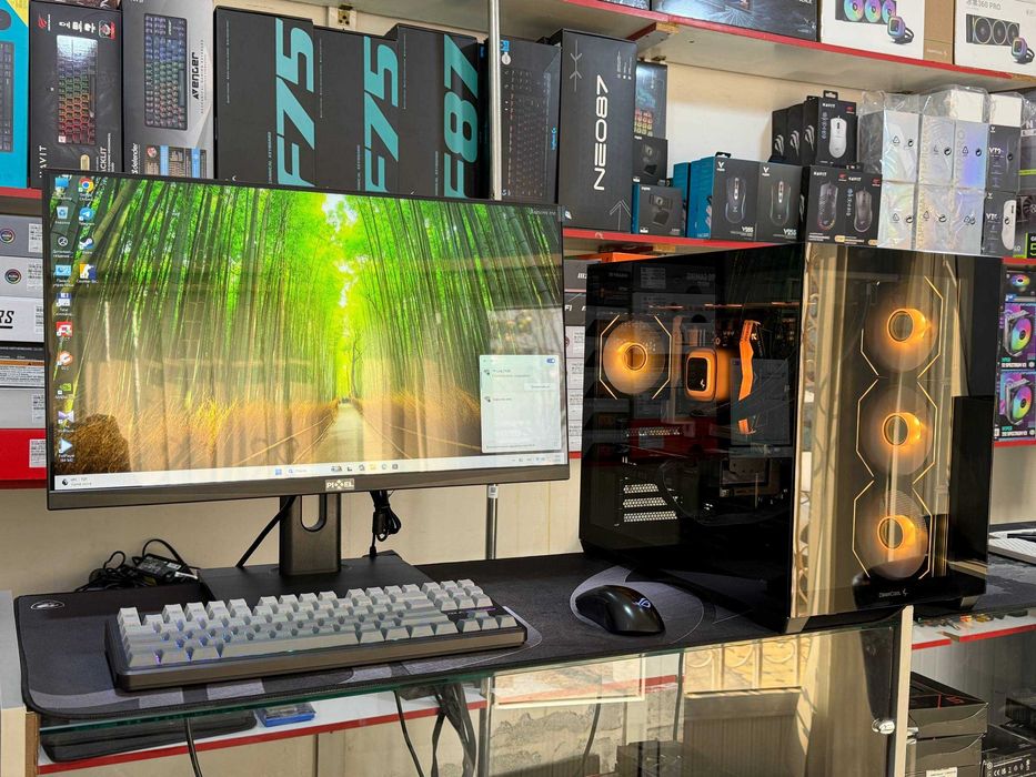 CS2 O'yini uchun Ideal Monitori bilan Kompyuter