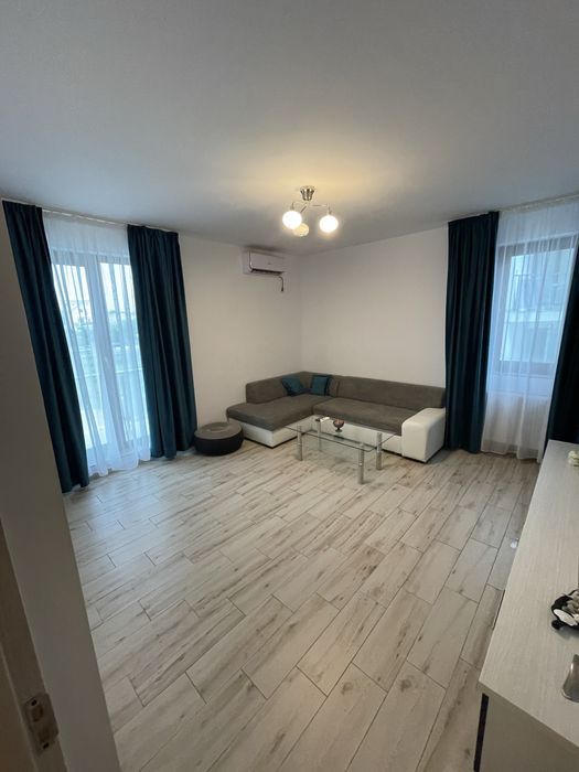Inchiriez apartament 2 camere Mamaia Nord