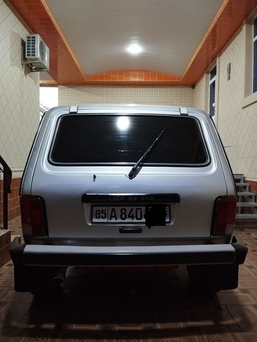 Niva 2131 4×4 sotiladi