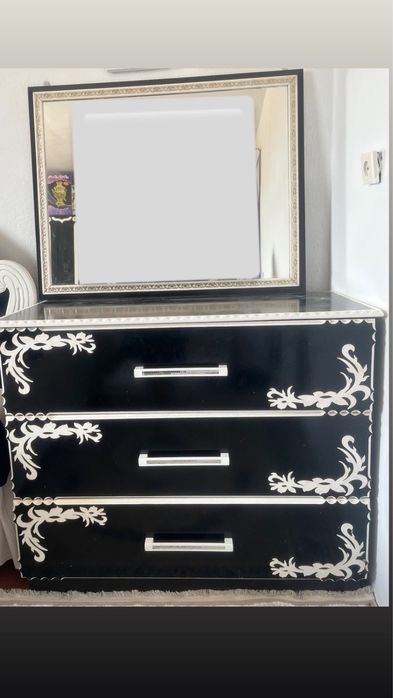 Продаю почти новый мебель