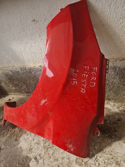 Ford Fiesta 2015 ляв калник