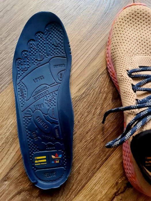 ADIDAS Pharell Williams HU