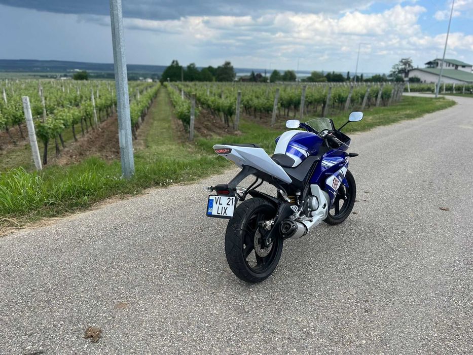 Vând Yamaha YZF R125