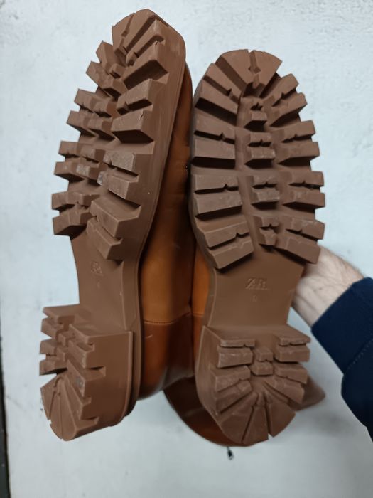 Дамски ботуши ZARA