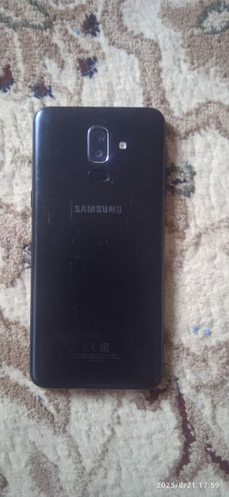 САМСУНГ J 8 оригинал в отличном состоянии