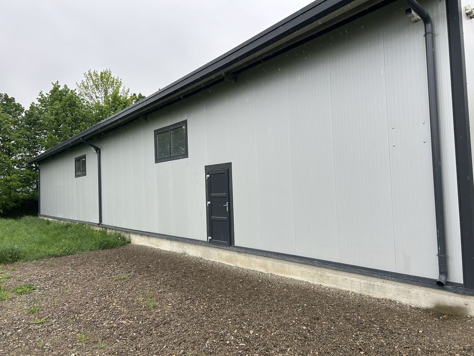 Hala de vanzare in Vicovu de Jos !!!