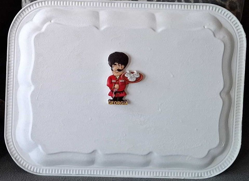 Две стенни табла за магнити, двете за 8 евро