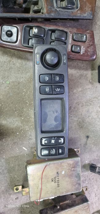 Запчасти на Mitsubishi Diamante