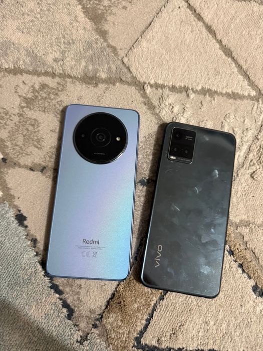 Два телефон на Айфон