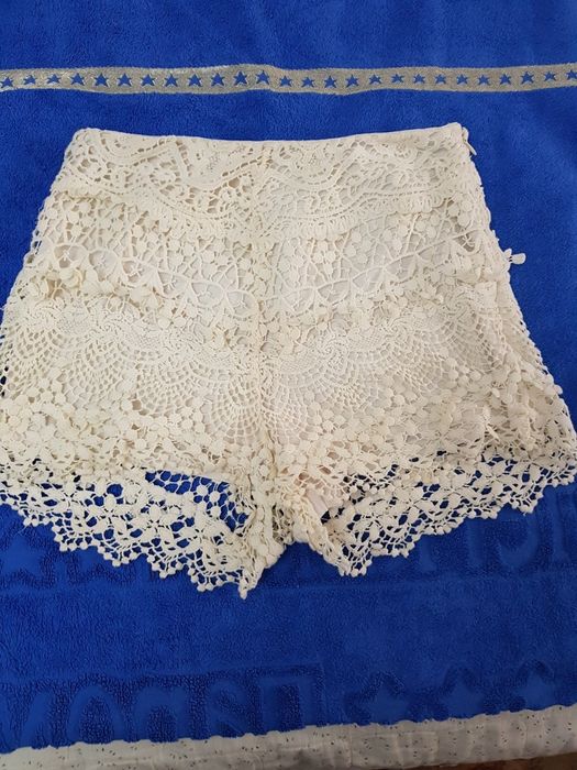 Продам женские модные джинсы