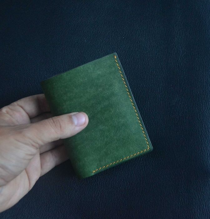 Portofel din piele lucrat integral manual pentru buletin nou