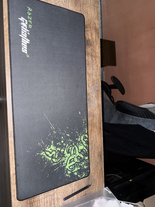 продаю коврики б/у и нове