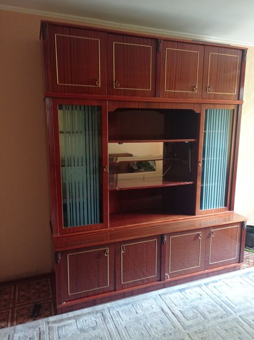 Продам сервант производство Румыния