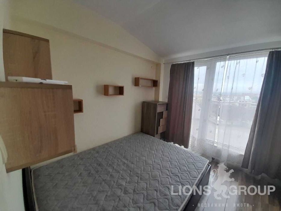 Дава се под наем Тристаен апартамент в Варна, Колхозен пазар - 100 кв.м за 698.19 € - Снимка #3