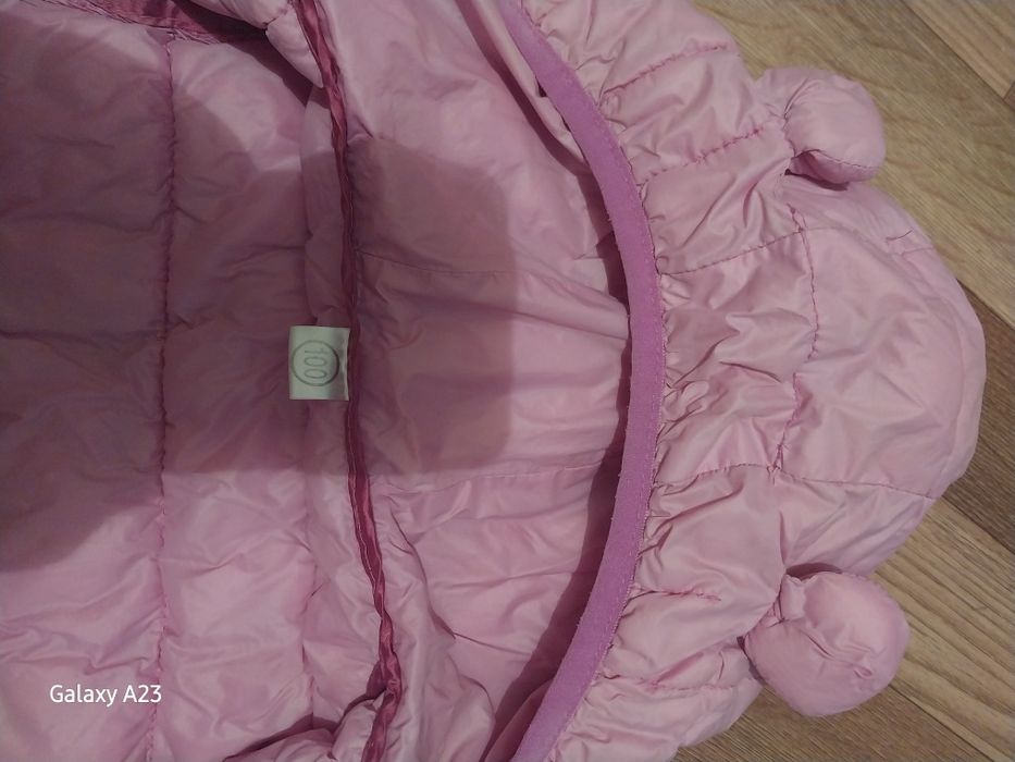 Курточка на девочку