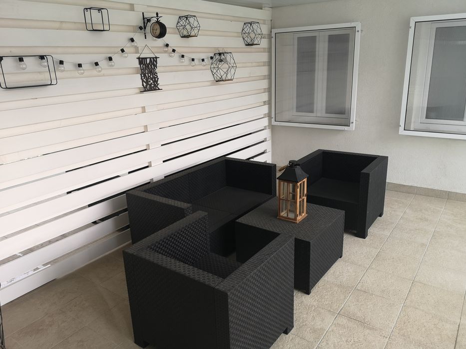 Cazare regim hotelier 2 camere Coresi . De la 200 lei.