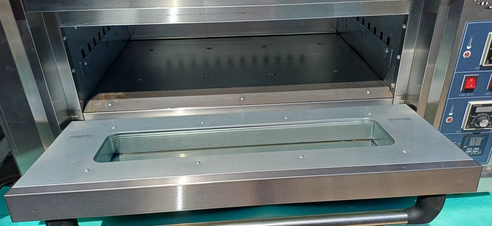 Професионална  фурна газ-ток.
