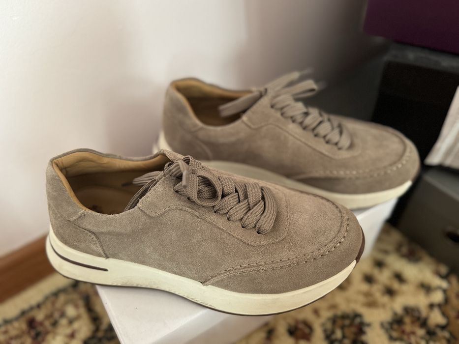 Продам кроссовки