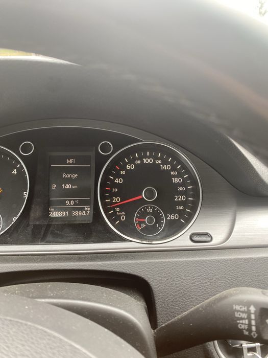 VOLKSWAGEN Passat 0 — imagine 2