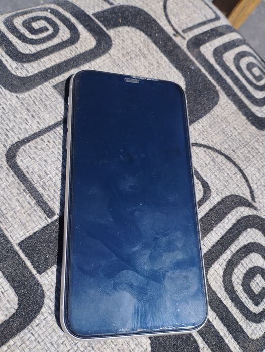 Iphone 11 белый.