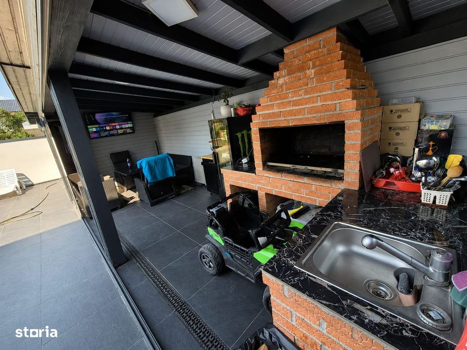 Vilă de lux cu piscină,teren 400 mp, Chiajna,Rosu