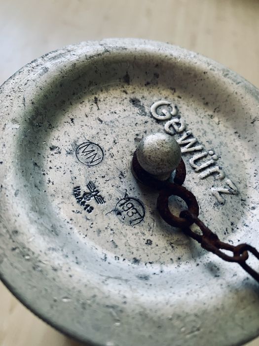 WW2 recipient condimente