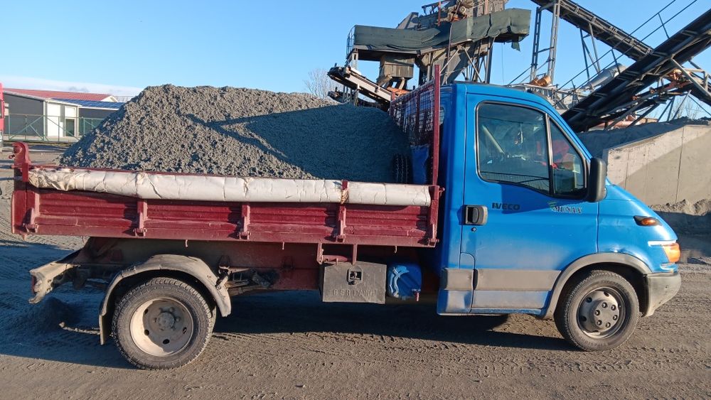 Transport agregate balastiera nisip balast sort de diferite dimensiuni