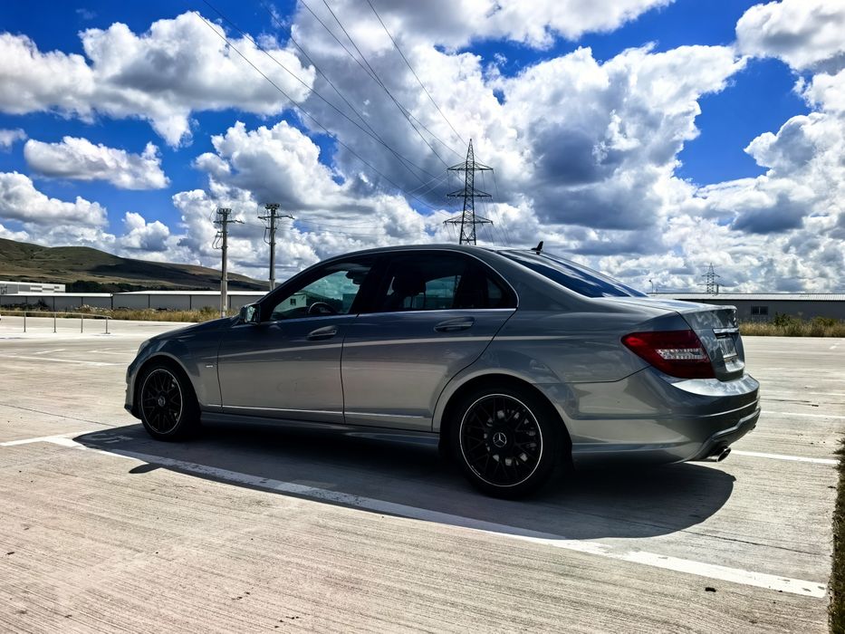 Vand Mercedes C300 4 matic