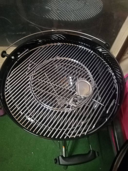 Барбекю  на дървени въглища