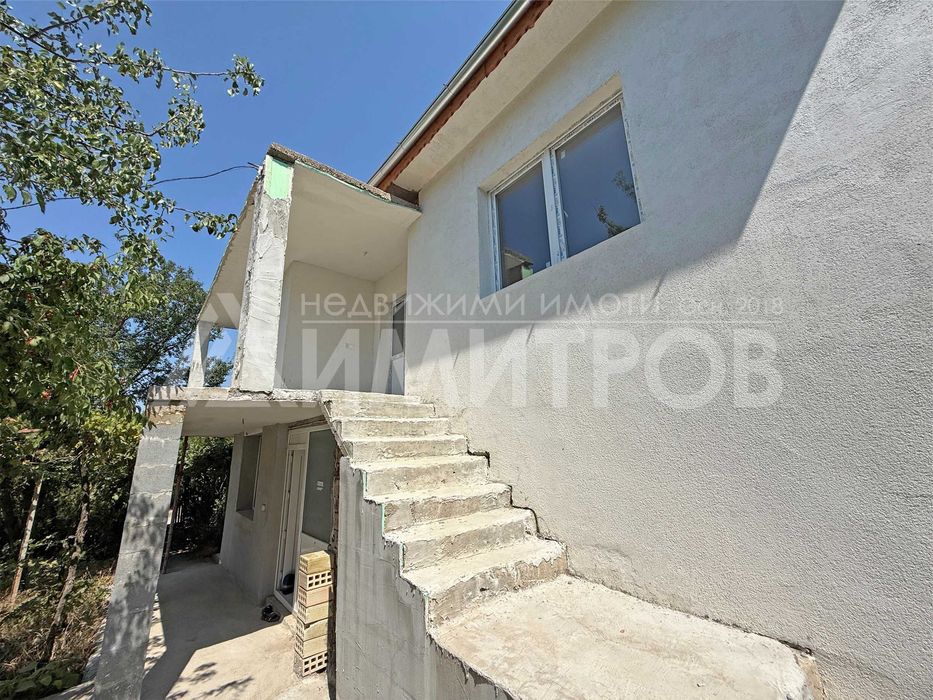 Продава се Къща в с. Стоян Михайловски, Област Шумен - 162 кв.м за 463 €/кв.м - Снимка #10