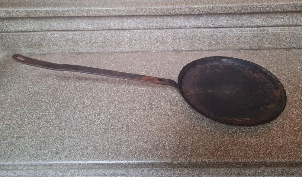 Tigaie veche din otel carbon, anii 50-70
