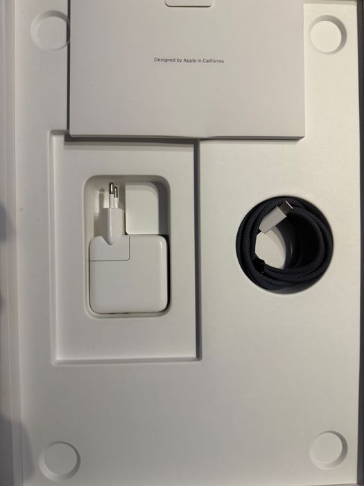 MacBook Air 15” M2 – 8GB RAM, 512GB SSD, Midnight – impecabil