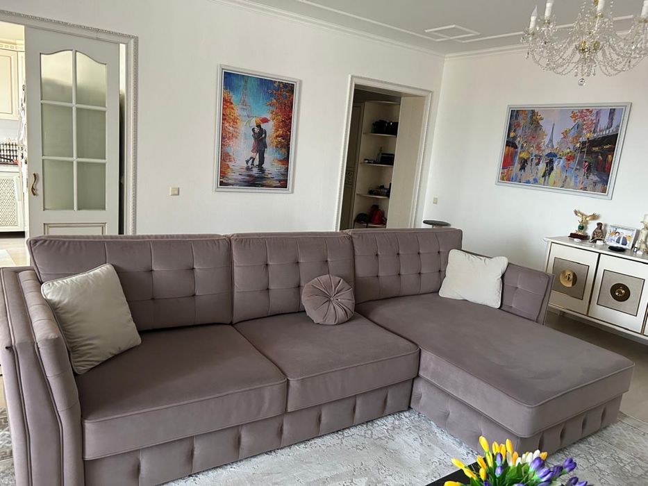 Диван угловой в отличном состоянии