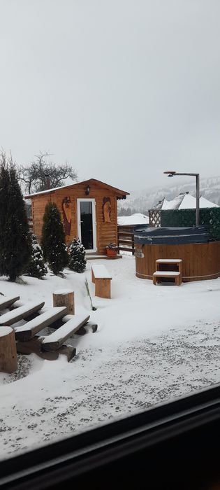 Cabană de închiriat la munte