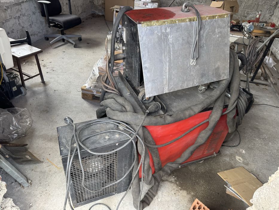 Aparat de sudura industrial cu racire pe lichid