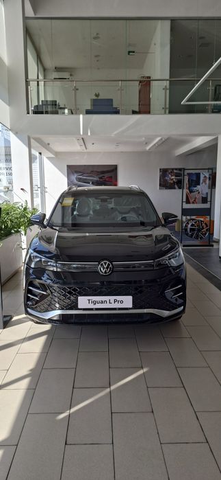 Volkswagen Tiguan L Pro