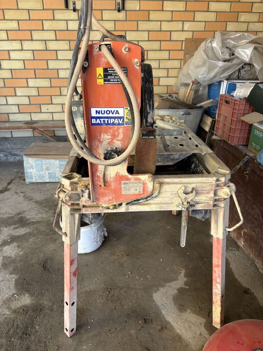 Продам Камнерезку Бу Nuova Battipav Supreme
