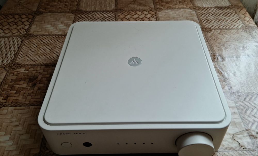 Vând amplificator Argon Audio SA1