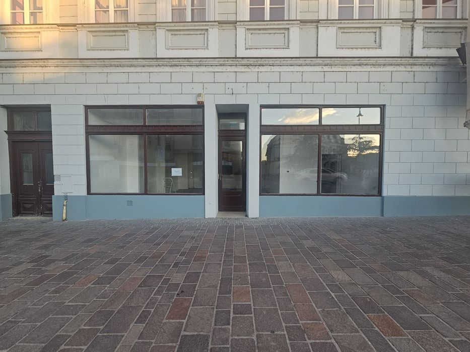 Spațiu comercial ultracentral de închiriat