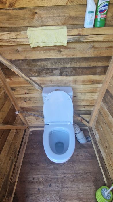 Продаётся дачный участок в лесу