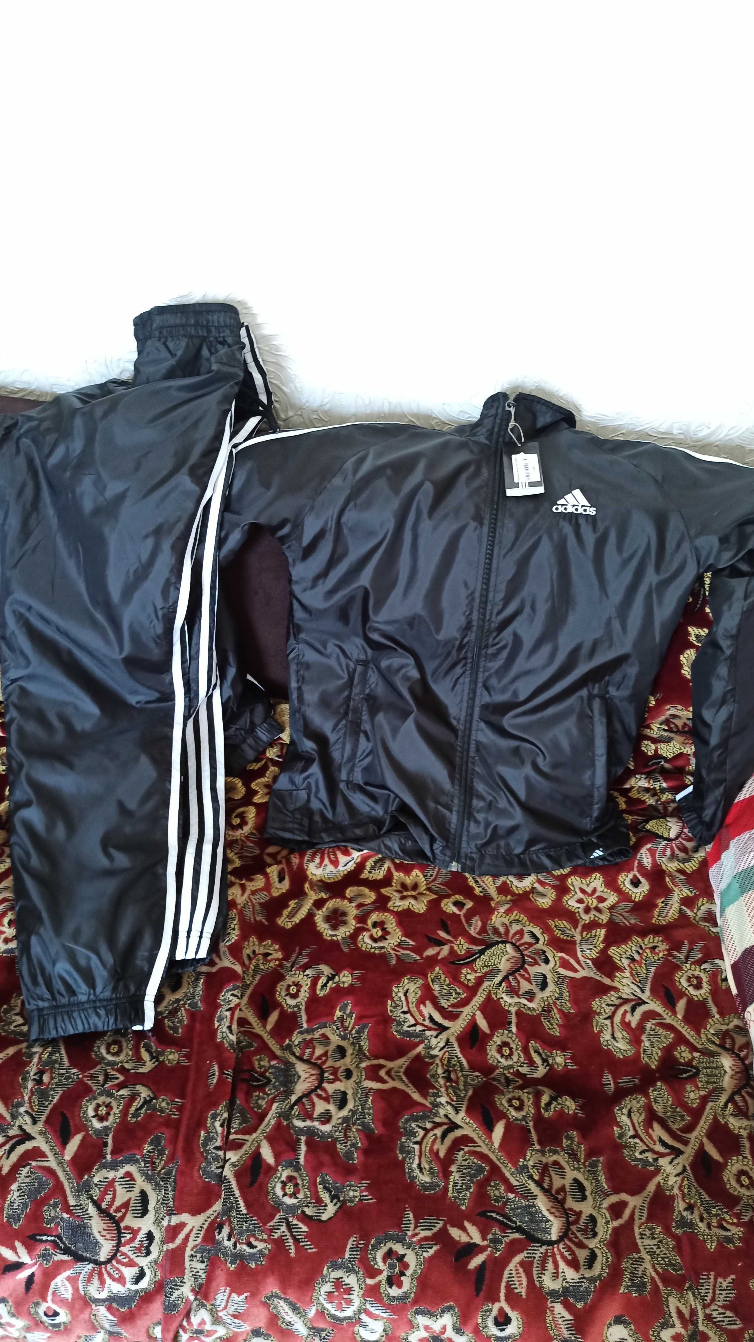 ADIDAS Спортивка: 24 000 тг. - Спортивные костюмы Талдыкорган на Olx